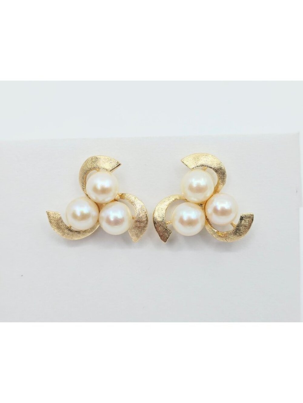 Beautiful 14K Karat Solid Yellow Gold Designer Pearl Spiral Stud Earrings